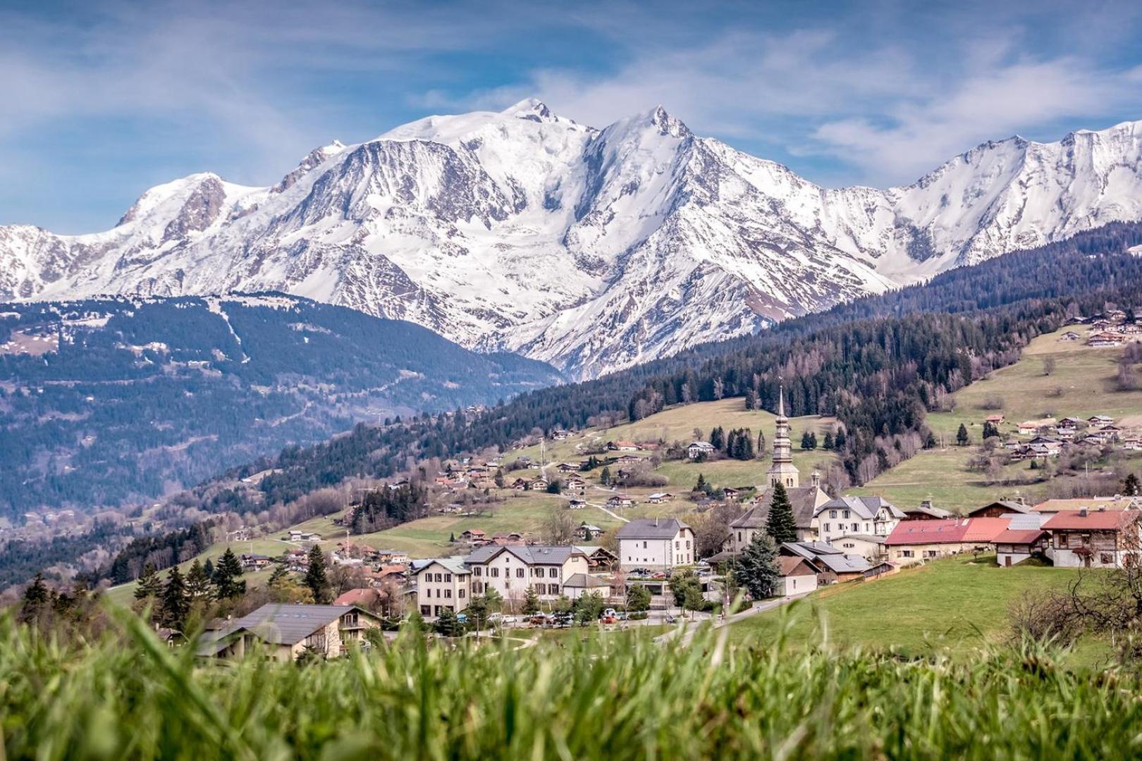 Apartment Au Bon Coin - Luxury Chamonix Hidden Haven, Mont Blanc View, Hot Tub And Garden Екстер'єр фото