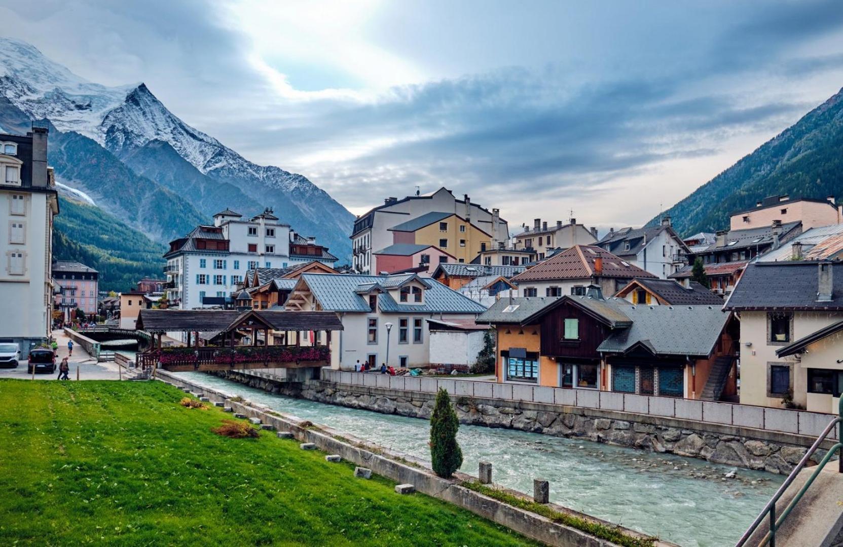 Apartment Au Bon Coin - Luxury Chamonix Hidden Haven, Mont Blanc View, Hot Tub And Garden Екстер'єр фото
