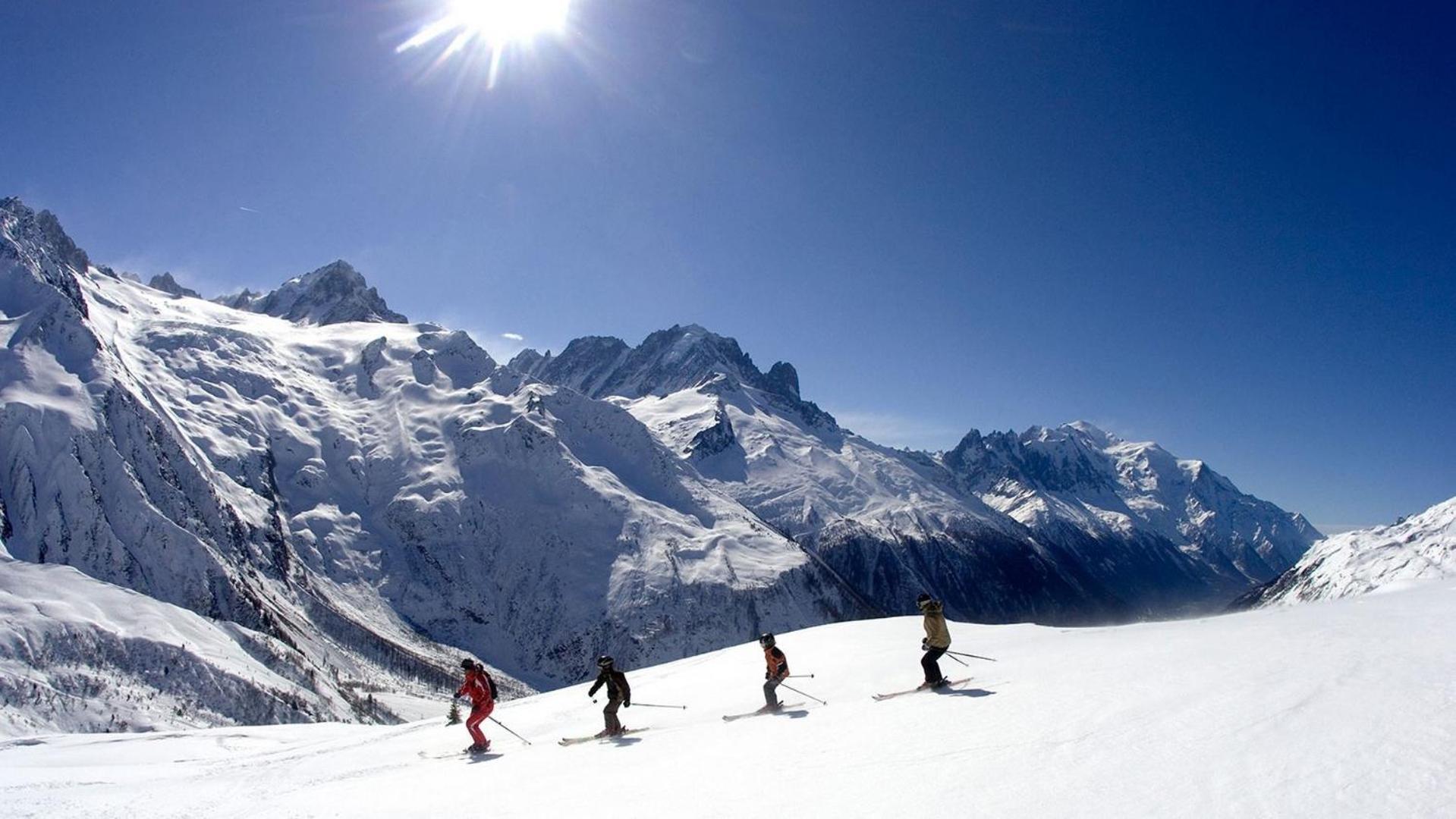 Apartment Au Bon Coin - Luxury Chamonix Hidden Haven, Mont Blanc View, Hot Tub And Garden Екстер'єр фото