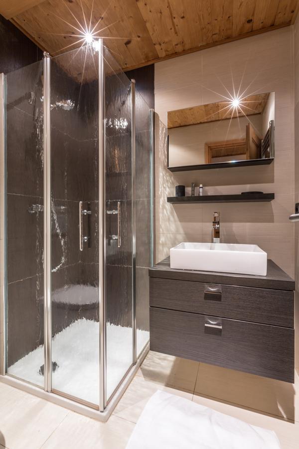 Apartment Au Bon Coin - Luxury Chamonix Hidden Haven, Mont Blanc View, Hot Tub And Garden Екстер'єр фото